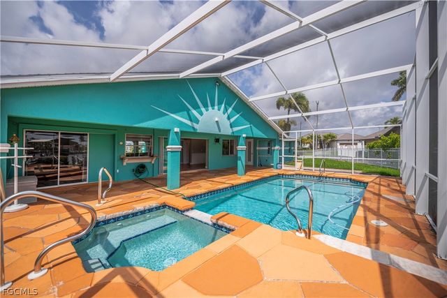 3505 SE 19th PL, Cape Coral, FL 33904