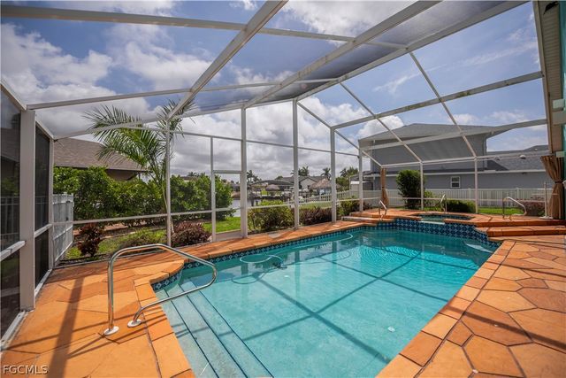3505 SE 19th PL, Cape Coral, FL 33904