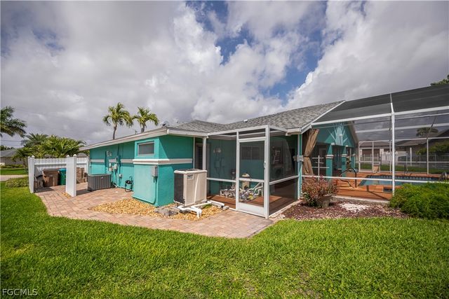 3505 SE 19th PL, Cape Coral, FL 33904