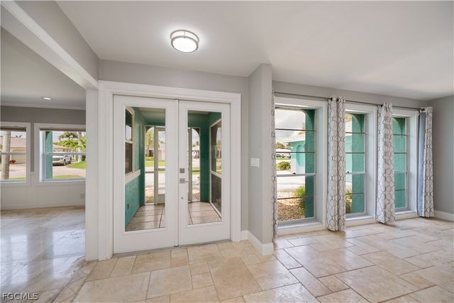 3505 SE 19th PL, Cape Coral, FL 33904