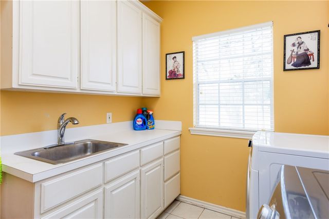 6910 Sir Galahad, Corpus Christi, TX 78413