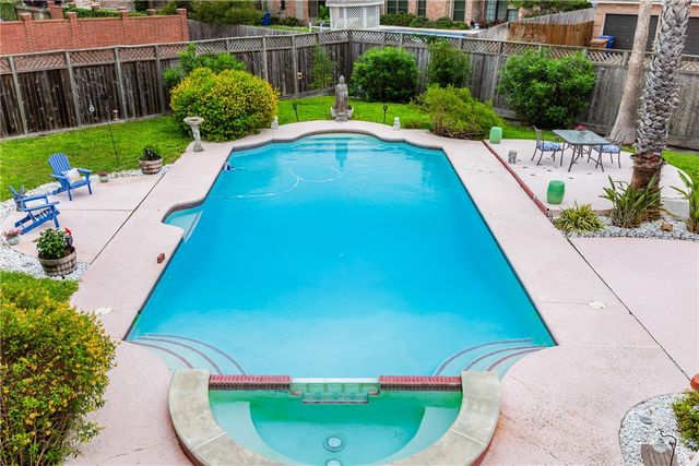 6910 Sir Galahad, Corpus Christi, TX 78413