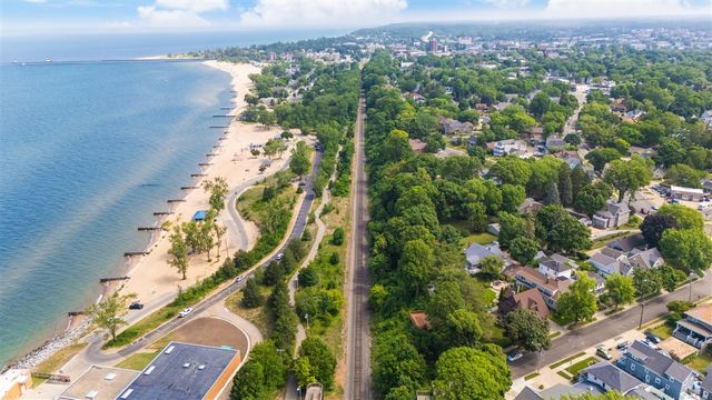 1719 Lakeshore Drive, Saint Joseph, MI 49085