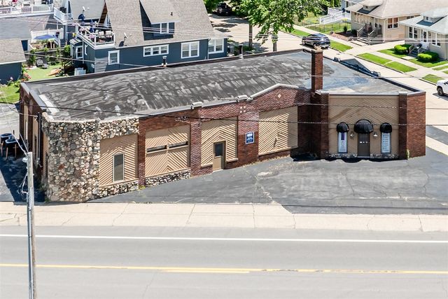 1719 Lakeshore Drive, Saint Joseph, MI 49085