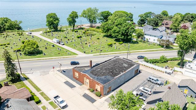 1719 Lakeshore Drive, Saint Joseph, MI 49085
