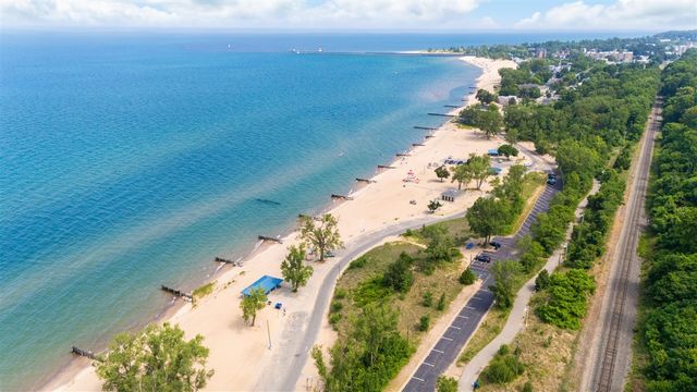 1719 Lakeshore Drive, Saint Joseph, MI 49085