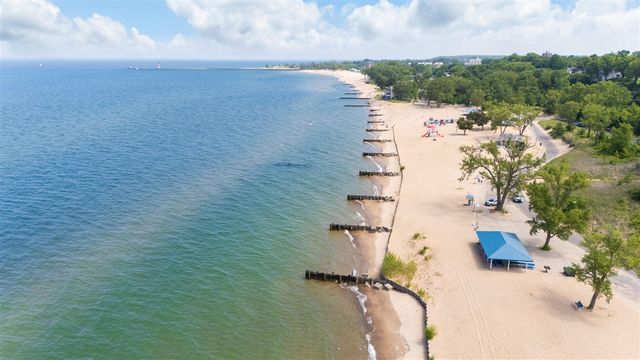 1719 Lakeshore Drive, Saint Joseph, MI 49085