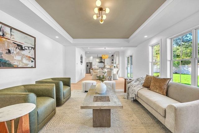 4 Curtis Road, Natick, MA 01760