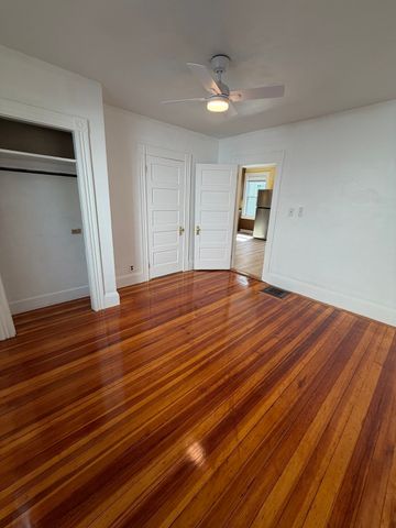 87 Howard St 1, Waltham, MA 02451