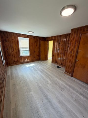 87 Howard St 1, Waltham, MA 02451