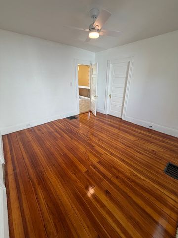 87 Howard St 1, Waltham, MA 02451