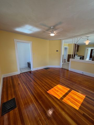87 Howard St 1, Waltham, MA 02451