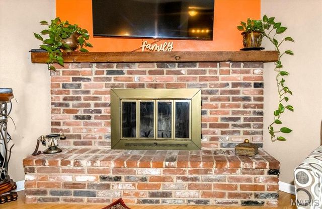 5661 Chalet Hill Drive, St Louis, MO 63129