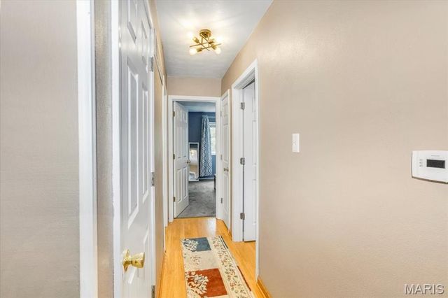 5661 Chalet Hill Drive, St Louis, MO 63129