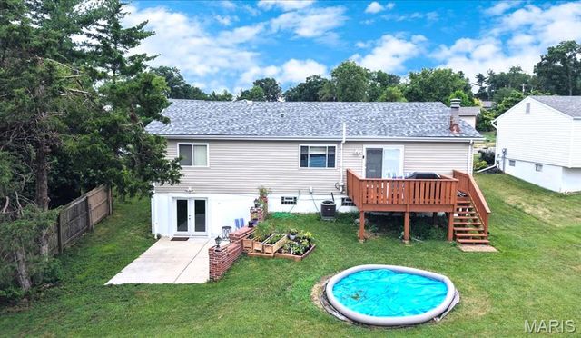 5661 Chalet Hill Drive, St Louis, MO 63129