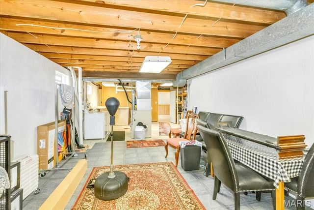 5661 Chalet Hill Drive, St Louis, MO 63129