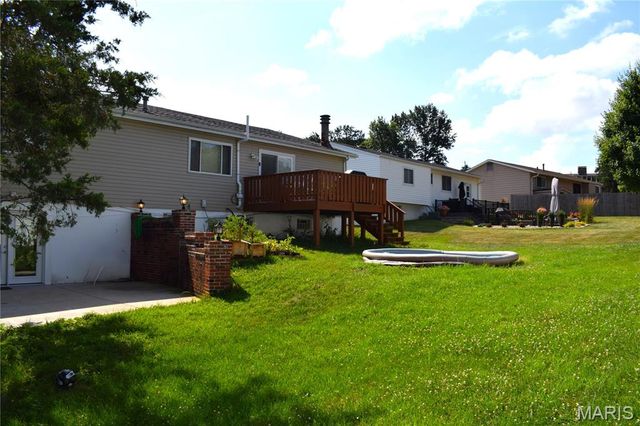 5661 Chalet Hill Drive, St Louis, MO 63129