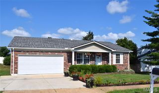 5661 Chalet Hill Drive, St Louis, MO 63129