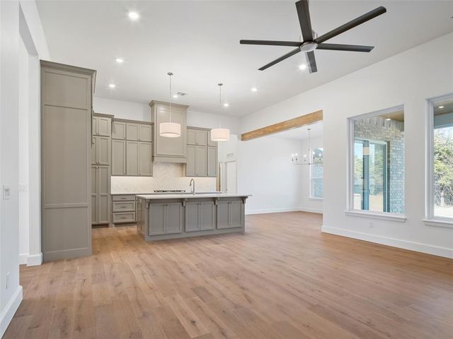 9217 SW 92nd Street, Mustang, OK 73064