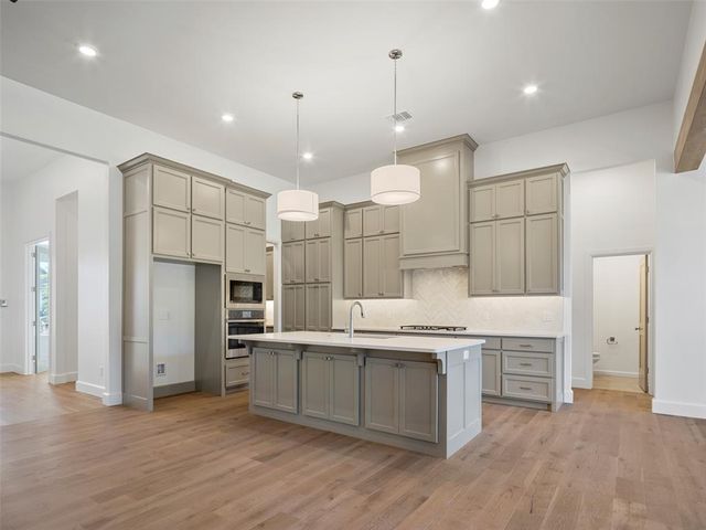 9217 SW 92nd Street, Mustang, OK 73064