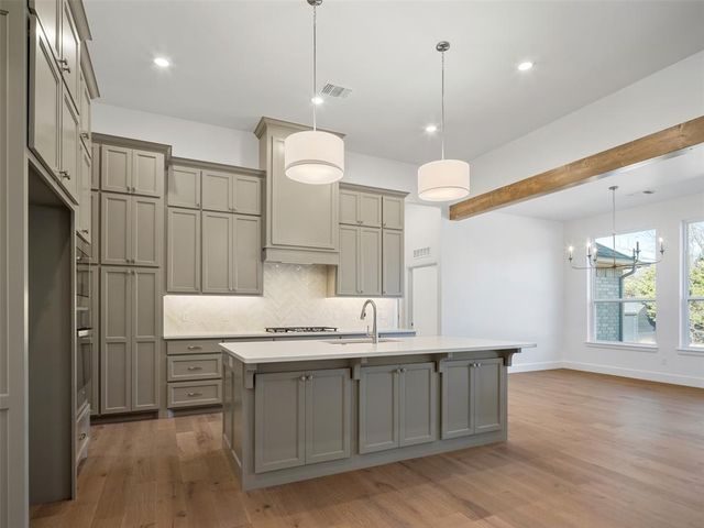 9217 SW 92nd Street, Mustang, OK 73064