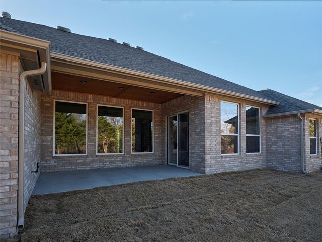 9217 SW 92nd Street, Mustang, OK 73064