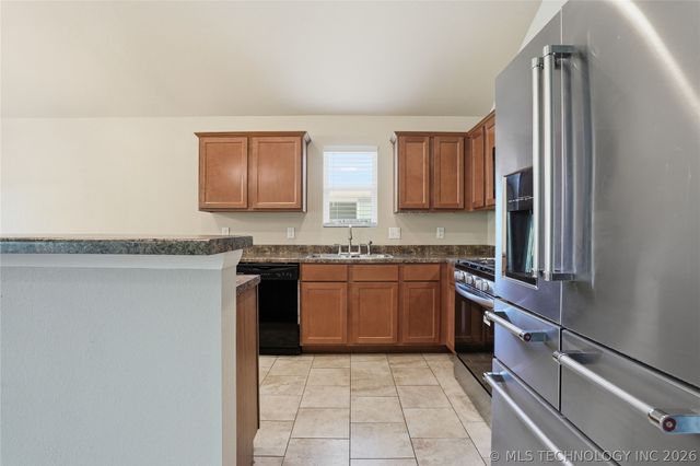10714 N 100th East Avenue, Owasso, OK 74055