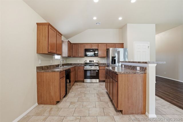 10714 N 100th East Avenue, Owasso, OK 74055
