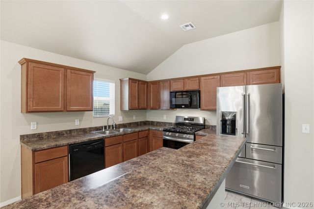 10714 N 100th East Avenue, Owasso, OK 74055