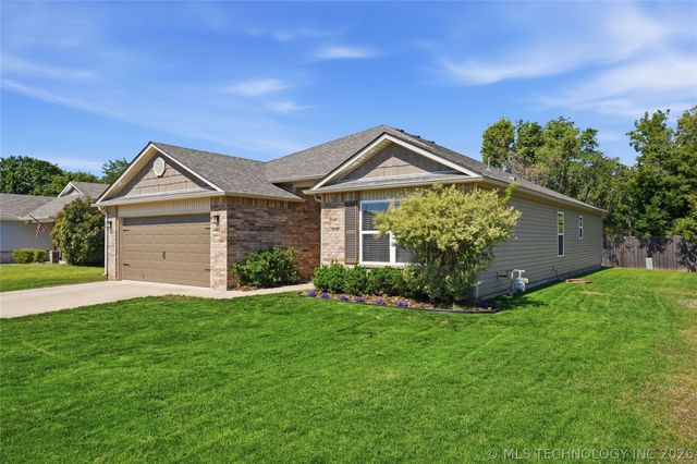 10714 N 100th East Avenue, Owasso, OK 74055