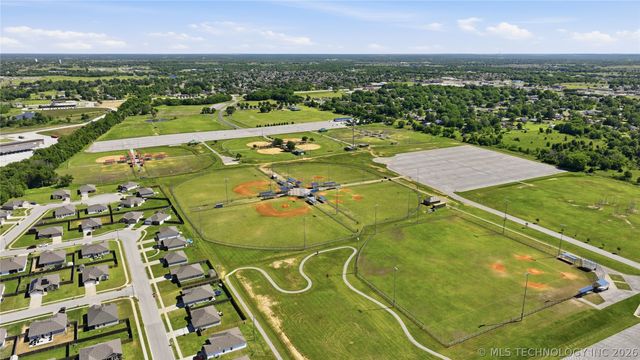 10714 N 100th East Avenue, Owasso, OK 74055