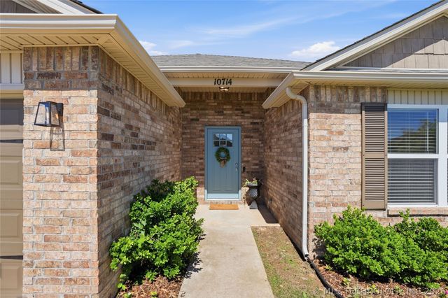 10714 N 100th East Avenue, Owasso, OK 74055