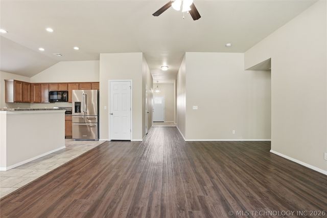 10714 N 100th East Avenue, Owasso, OK 74055
