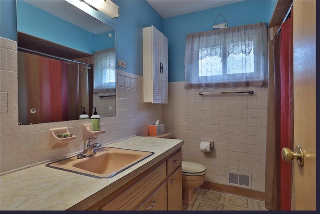 714 Island Court, Columbus, OH 43214