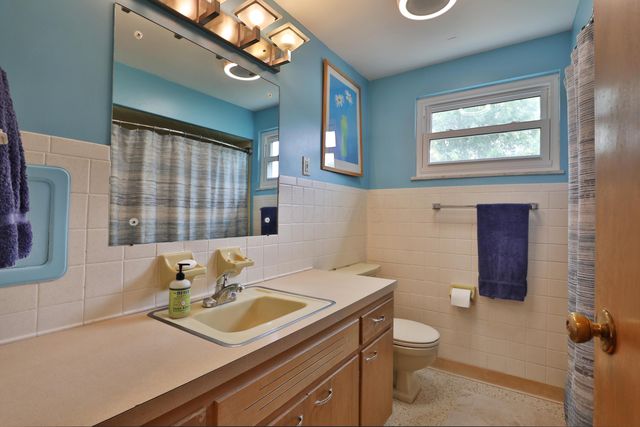 714 Island Court, Columbus, OH 43214