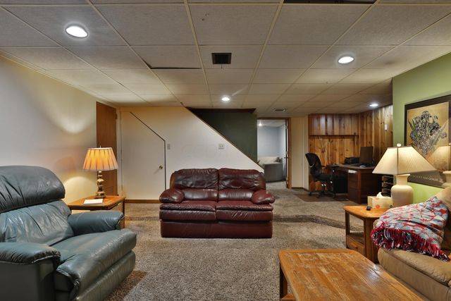 714 Island Court, Columbus, OH 43214