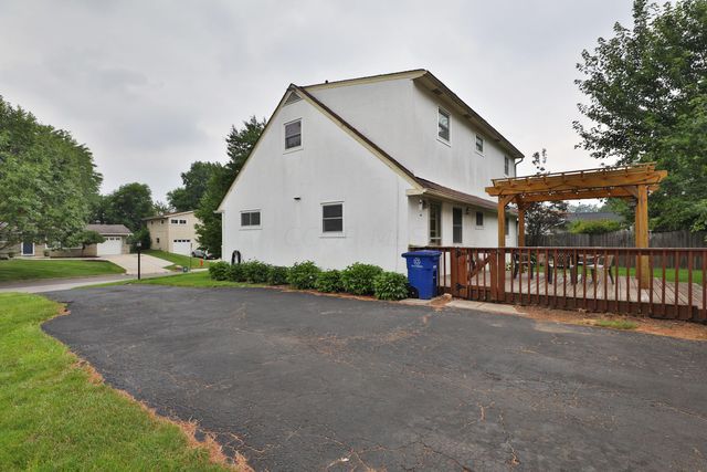 714 Island Court, Columbus, OH 43214