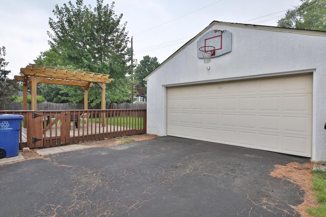 714 Island Court, Columbus, OH 43214