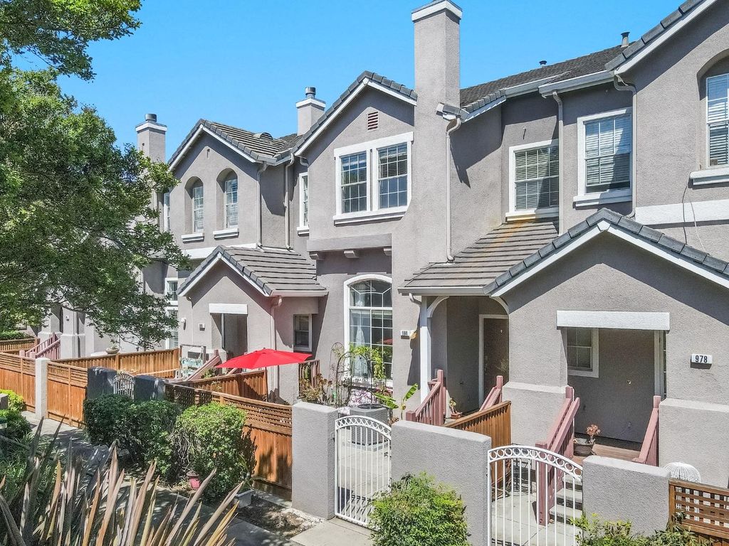 984 Goodacre Lane, San Jose, CA 95125