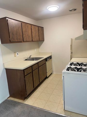 38210 Fairway Court, Clinton Township, MI 48038