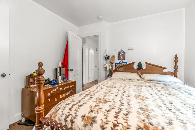 214 Thames Street, New London, CT 06320