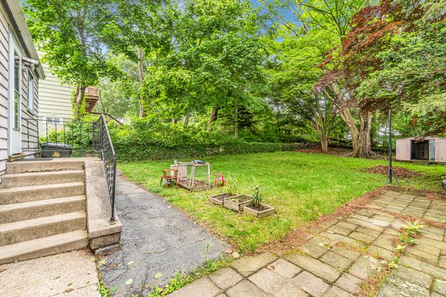 214 Thames Street, New London, CT 06320