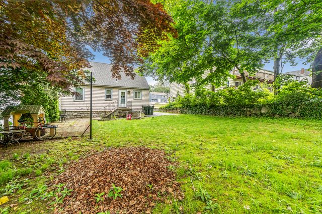 214 Thames Street, New London, CT 06320