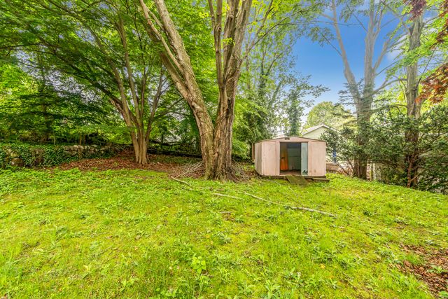 214 Thames Street, New London, CT 06320