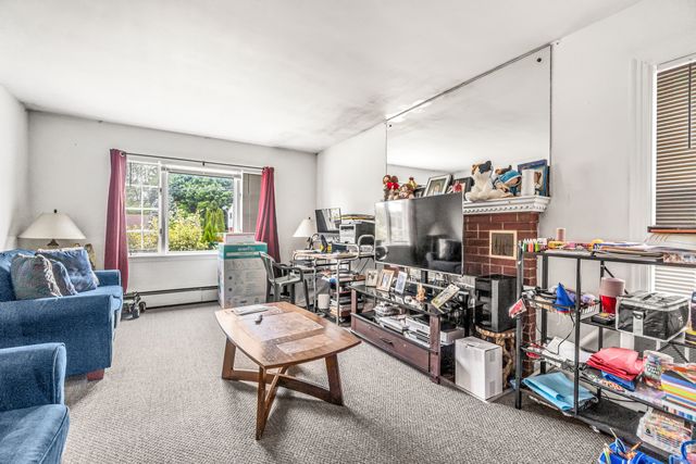 214 Thames Street, New London, CT 06320