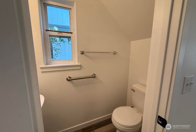 6414 NE Fern Street, Suquamish, WA 98392