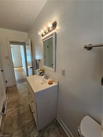 338 Hamilton Avenue, Winston-salem, NC 27107