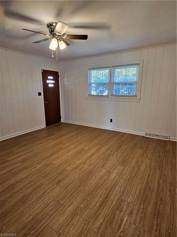 338 Hamilton Avenue, Winston-salem, NC 27107