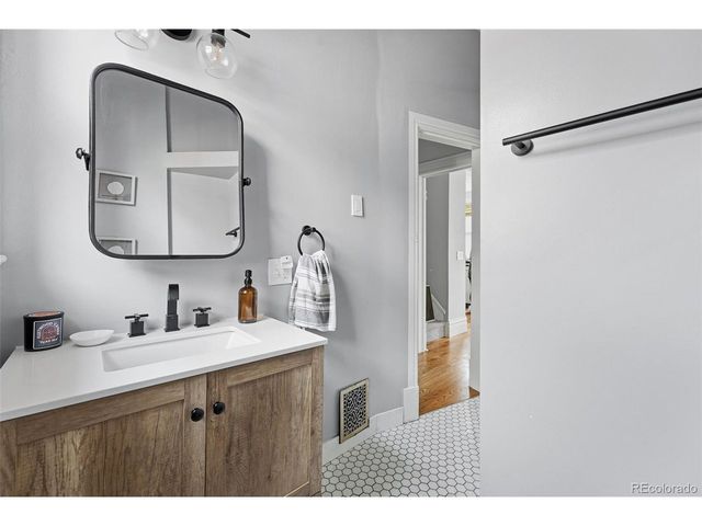 456 S Sherman St, Denver, CO 80209