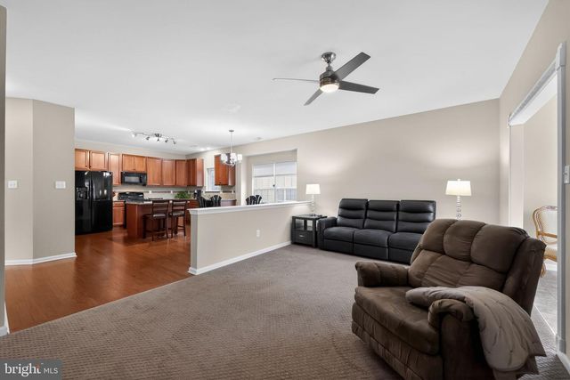 100 SMORTZ LN, Glassboro, NJ 08028